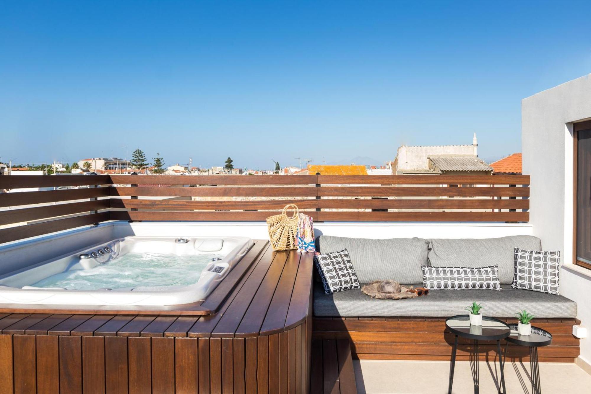 Le Bijou Luxury Suites Rethymno Bagian luar foto
