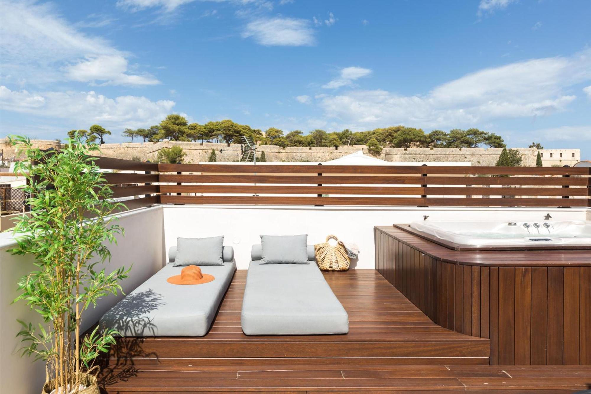 Le Bijou Luxury Suites Rethymno Bagian luar foto